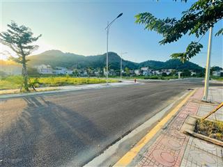 Đất nền view suối ngay trung tâm thành phố hoà bình, 120m2 mặt tiền 6m, sổ sang tên luôn