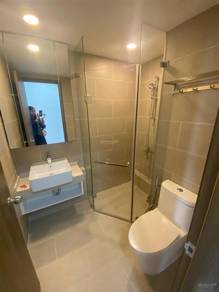 Cần bán ch riverpanorama q7 dt 62m2 giá 4,35 tỷ nhà mới 100% tầng cao view sông  0909 904 ***
