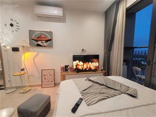 Chính chủ bán căn hộ studio 25m2 tòa s4.03 ban công đông nam, full nội thất, sổ đỏ