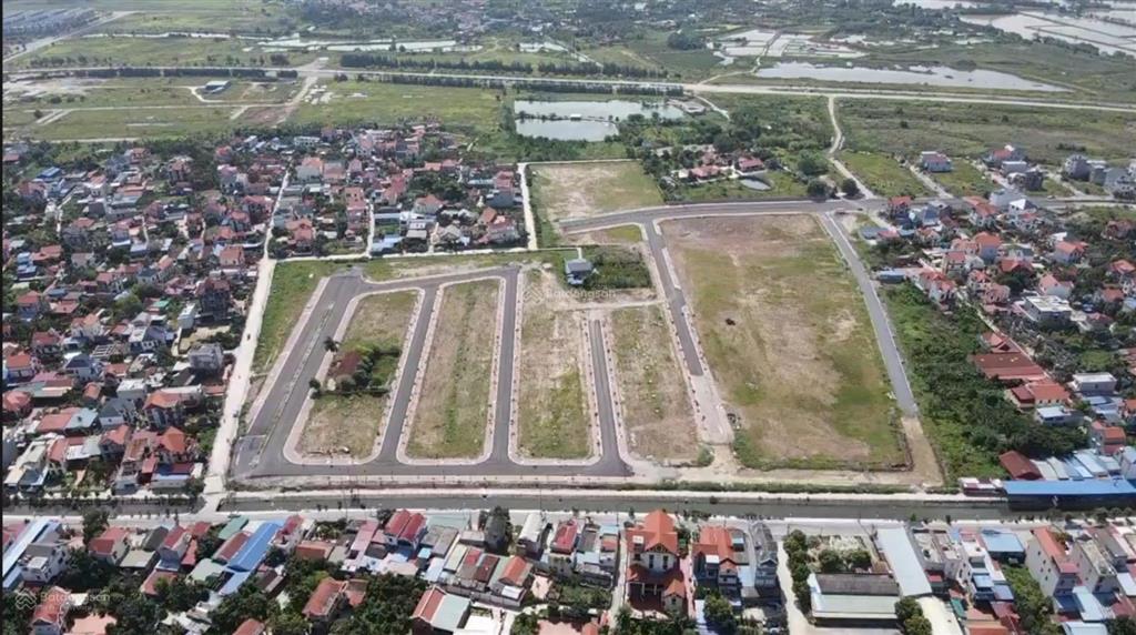 Một lô 60m2 khu b tđc bắc sông cấm ngay gần trung tâm đón tuyến đường 36m nối thẳng ra vũ yên
