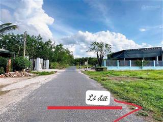 Tôi bán gấp lô đất 125m2 giá 800 triệu đường lê thị vui xã phước hiệp củ chi sổ hồng riêng