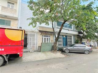 Lô đất ngay chợ đầu mối thủ đức mt đường xe contener 12m dt 6x13m sổ riêng cần bán gấp lắm ạ