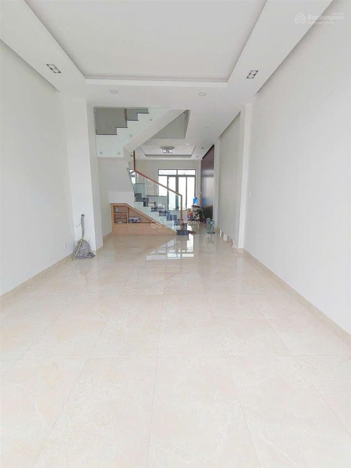 Căn ngay mặt tiền phạm văn đồng  dtsd 320m2 + 5 tầng