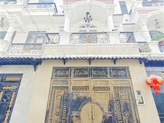 Theo em thì 2 căn này bao ngon ở linh đông anh chị ib em nhé