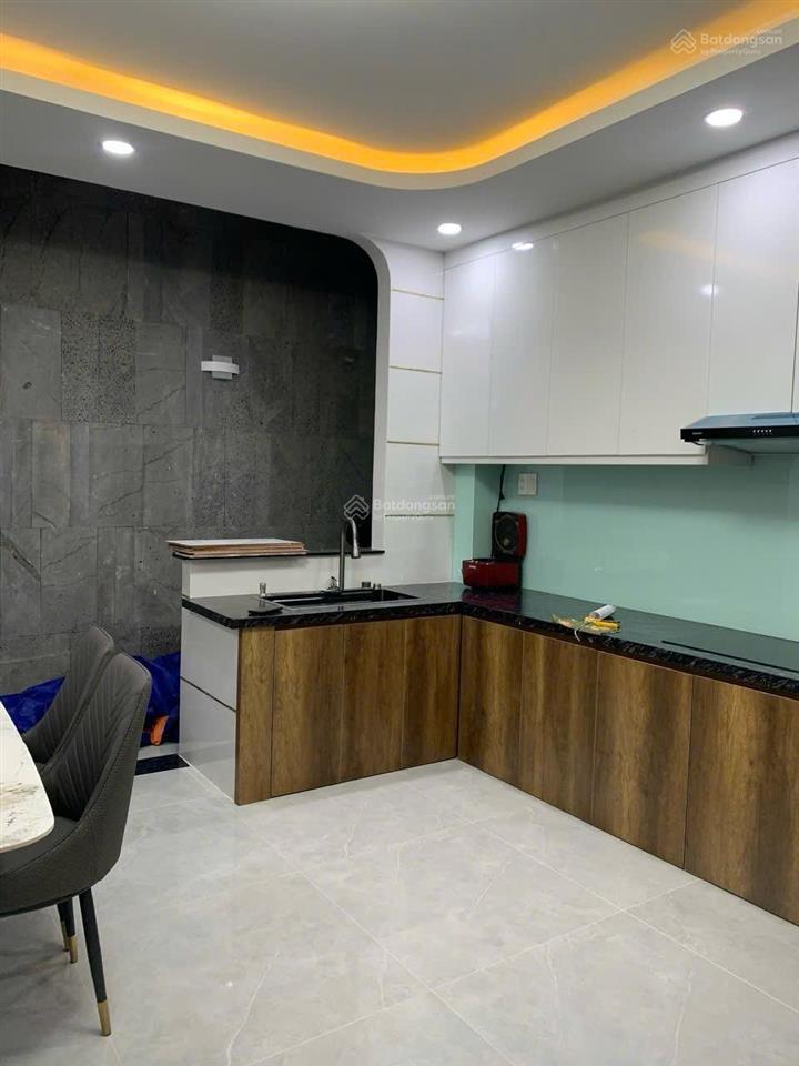 Bán nhà 239/15 đường hồ văn long,bhhb, bình tân
dt 5.511m2. 60m2. dtsan 240m2 4lầu 5.45ty