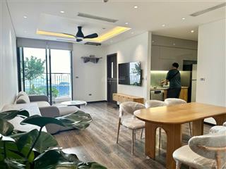 Bán căn hộ 2 ngủ full nội thất, điều hòa âm trần, đồ điện tử  tầng cao đẹp ban công đông nam