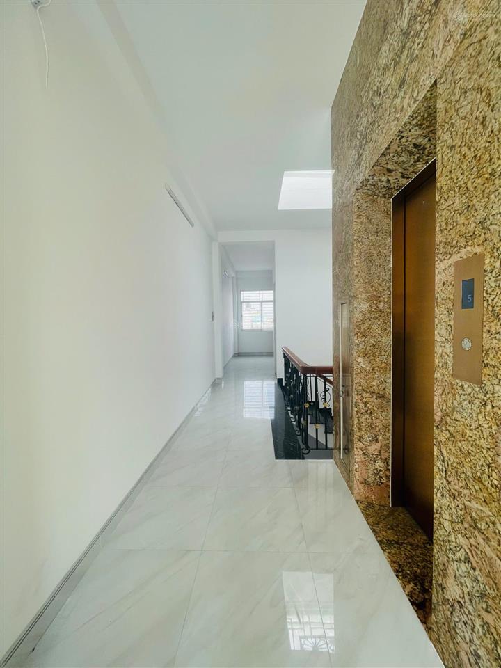 Tòa nhà 6 tầng vip  mặt tiền sung độc lập  tân phú ( nhà đẹp nội thất cao cấp + thang máy )