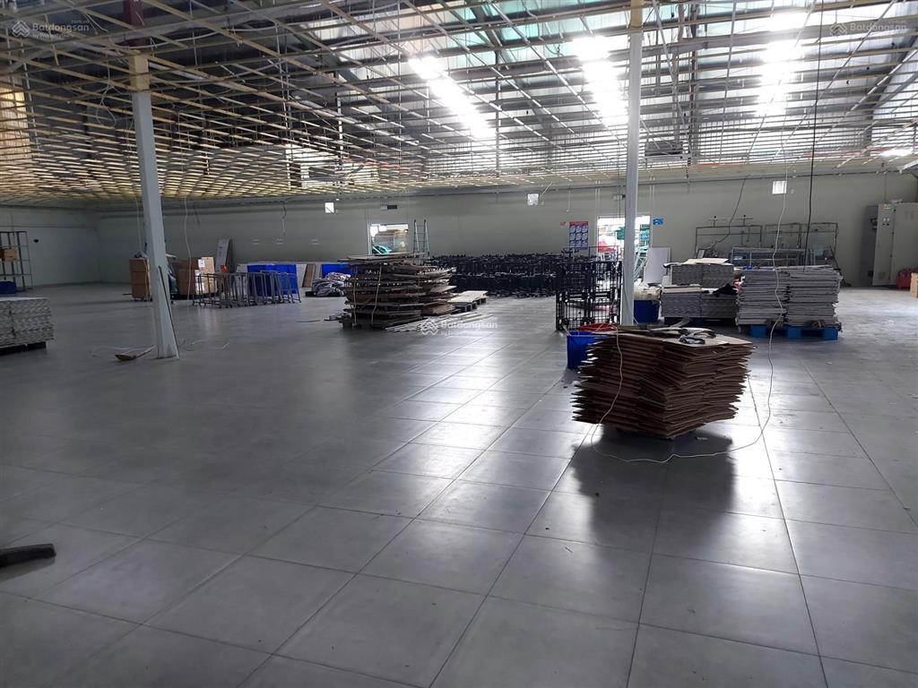 Cho thuê kho xưởng dt 10000m2 kcn quang minh, xưởng mới cao, pccc nghiệm thu