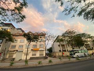 Cho thuê mặt bằng tầng 1 đường 25m vỉa hè mặt ngõ 3m + Mặt sàn 130m mặt tiền 20m