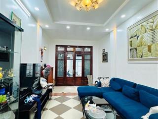 Bán căn nhà 5 tầng đường ô tô đỗ cửa tại Nguyễn Văn Cừ, Long Biên