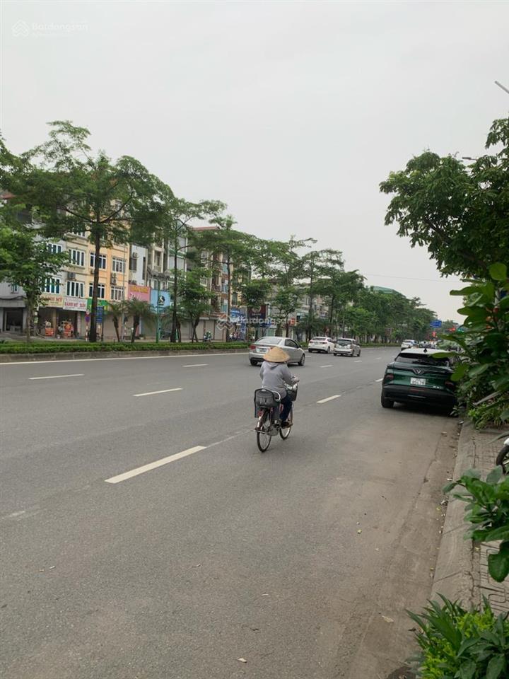 Cần tiền gấp gia chủ bán nhanh mảnh đất đẹp mặt phố ngô gia tự phường đức giang