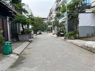 Bán gấp căn biệt thự nằm trong khu nhà ở công trình ngõ 409 Tam Trinh, Hoàng Văn Thụ, Hoàng Mai 