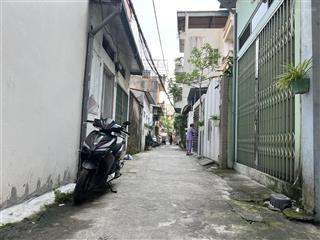 Cần bán nhanh mảnh đất tặng căn nhà cấp 4 đường thông ô tô gần đường ngô gia tự