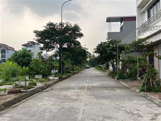 Cần bán nhanh lô đất đẹp View vườn hoa tại trung tâm khu tái định cư Trâu Quỳ, Gia Lâm 