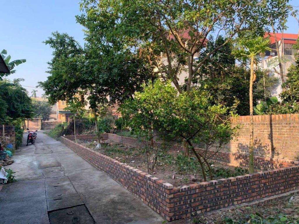 Cần bán mảnh đất thổ cư hai mặt thoáng toạ lạc tại trung tâm thôn Hội, Cổ Bi, Gia Lâm