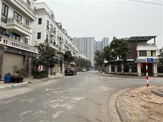 Cần bán nhanh căn Shophouse Hải Phát hoàn thiện có thang máy nằm đối diện dãy biệt thự trong khu đô thị 31ha Trâu Quỳ 