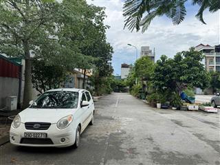 Cần bán gấp lô đất đẹp view vườn hoa hướng đông nam nằm trong khu tái định cư trâu qùy, gia lâm