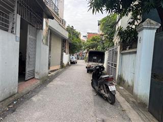 Cần bán gấp mảnh đất thổ cư đường ô tô tại trung tâm tổ 5 Thạch Bàn, Long Biên