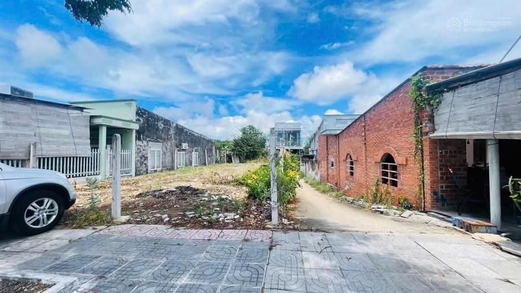 Lô góc 3 mặt tiền thoáng, đường lớn võ thị sáu, 271m2, ngang 9m, đặc biệt có 248m2 đất ở