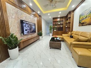 Hoàng quốc việt  trần cung 40m2 x 6t thang máy  20m ra phố  nhà mới cứng  10.8 tỷ