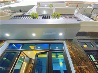 Phố nguyễn hoàng  45m2, 5 tầng  30m ra phố  ngõ thông  giá 11.2 tỷ.