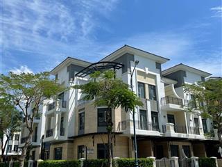 Chính chủ bán căn góc view hồ bơi  nhà thô, giá 25.8 tỷ tl