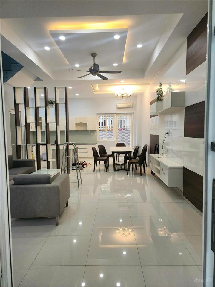 Melosa nhà full nội thất dt 5x23m 10.5 tỷ em hương