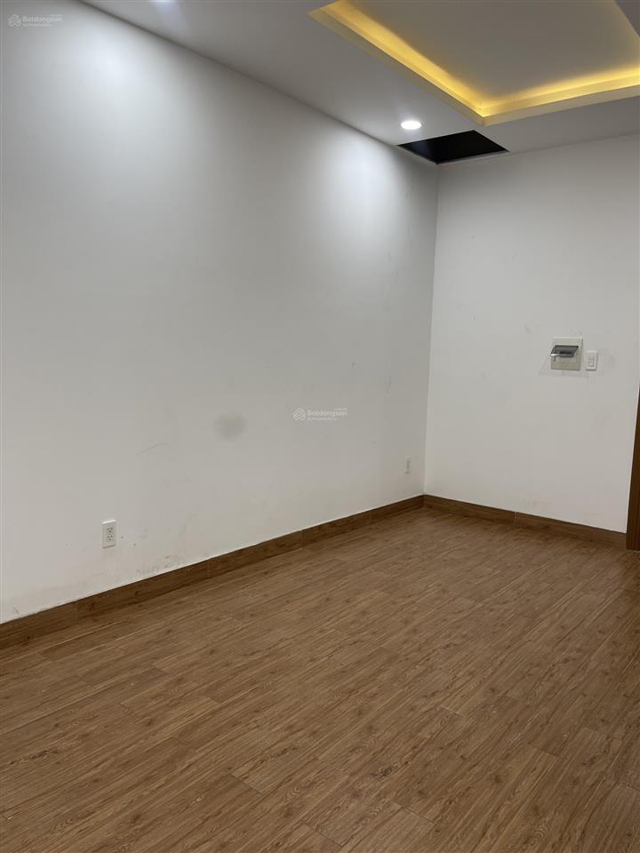Nhà phố hoàn thiện có nội thất 3pn, giá 16tr/tháng.  0774 659 *** hương