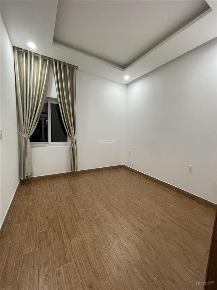 Nhà phố hoàn thiện có nội thất 3pn, giá 16tr/tháng.  0774 659 *** hương