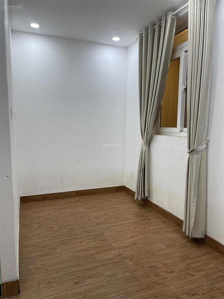 Nhà phố hoàn thiện có nội thất 3pn, giá 16tr/tháng.  0774 659 *** hương