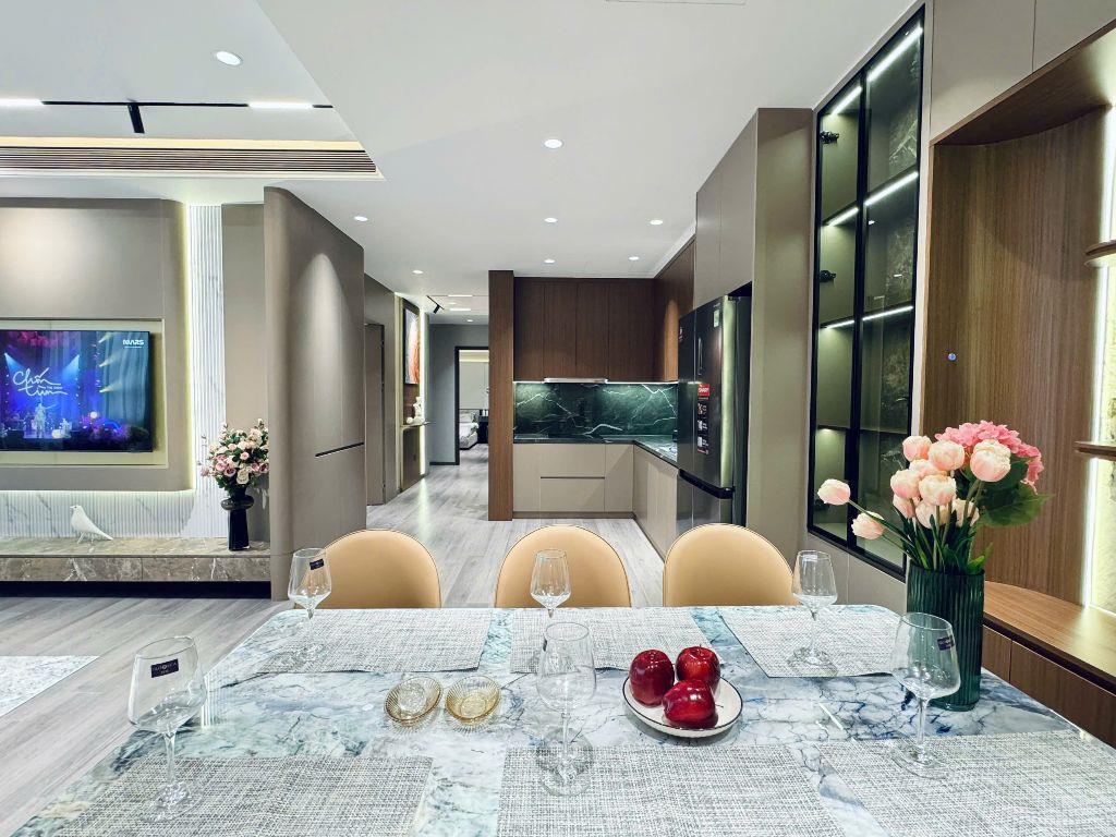 Bán căn hộ chung cư Vinaconex1 Khuất Duy Tiến 116m 3PN full đồ xịn xò view công viên hồ Phùng Khoang