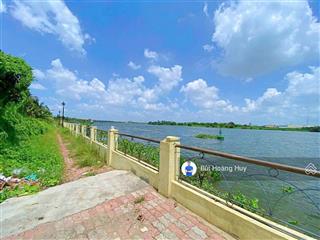 Bán nhà mới xây 3 lầu ven sông sài gòn, sổ hồng hoàn công, ngay ngã 3 hiệp bình, cách ql13 50m
