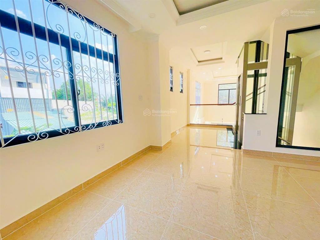 Nhà phố ven sông sài gòn ngay kdt vạn phúc city, sổ riêng, đường thông 12m ô bàn cờ, có thang máy