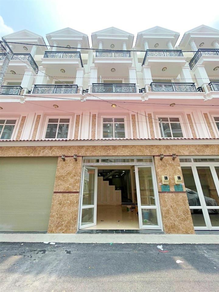 Cho thuê nhà mới cách vạn phúc city 1km, gần chợ , trường học , siêu thị bán kính 1km, hđ lâu dài