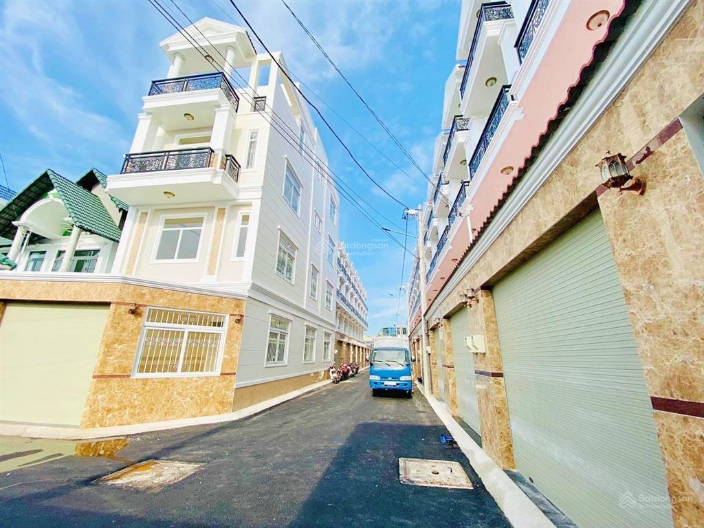 Cho thuê nhà mới cách vạn phúc city 1km, gần chợ , trường học , siêu thị bán kính 1km, hđ lâu dài