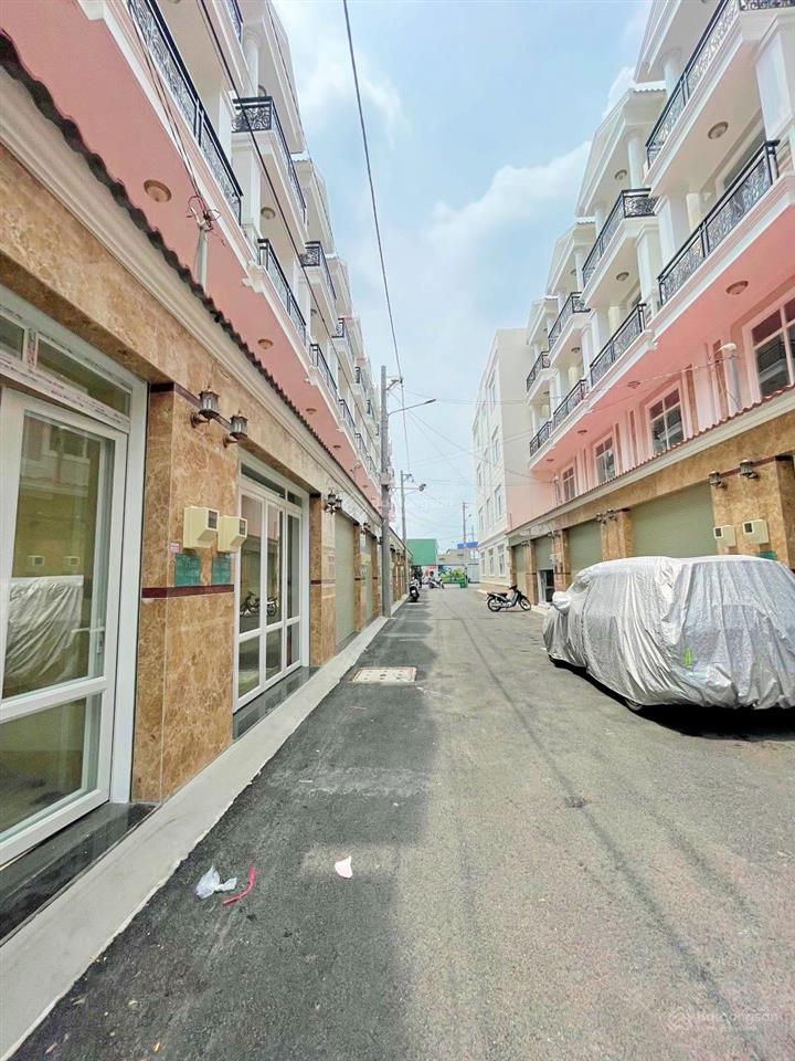 Cho thuê nhà mới cách vạn phúc city 1km, gần chợ , trường học , siêu thị bán kính 1km, hđ lâu dài