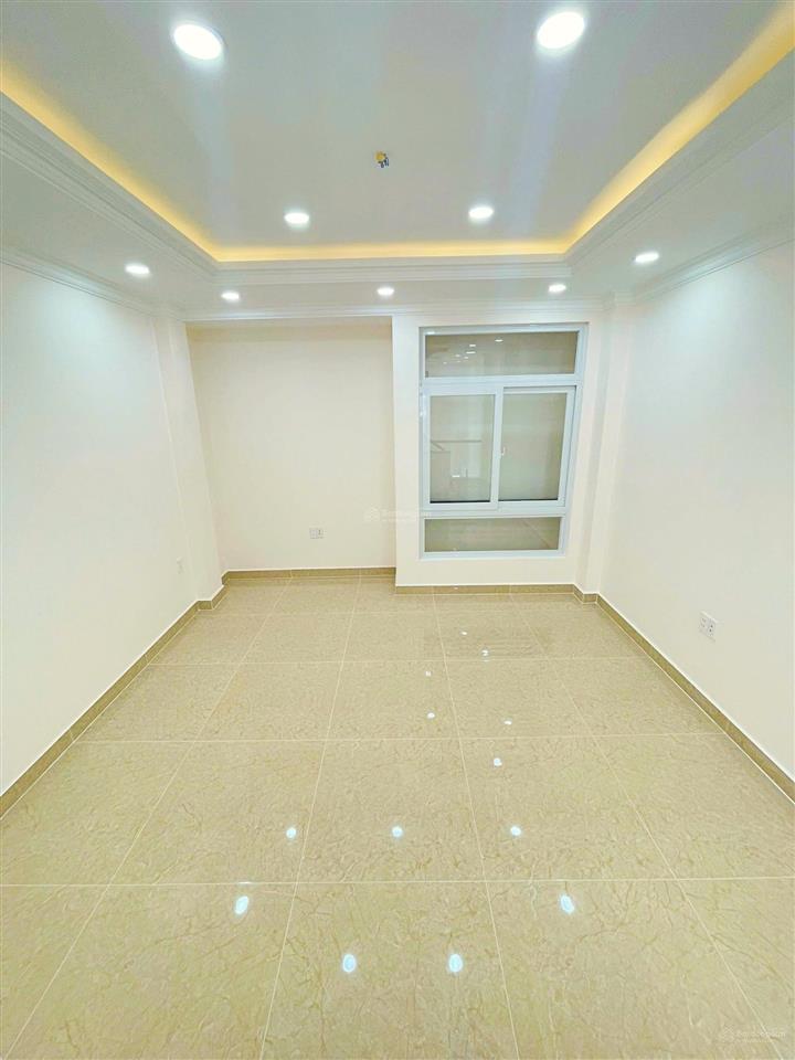 Cho thuê nhà mới cách vạn phúc city 1km, gần chợ , trường học , siêu thị bán kính 1km, hđ lâu dài