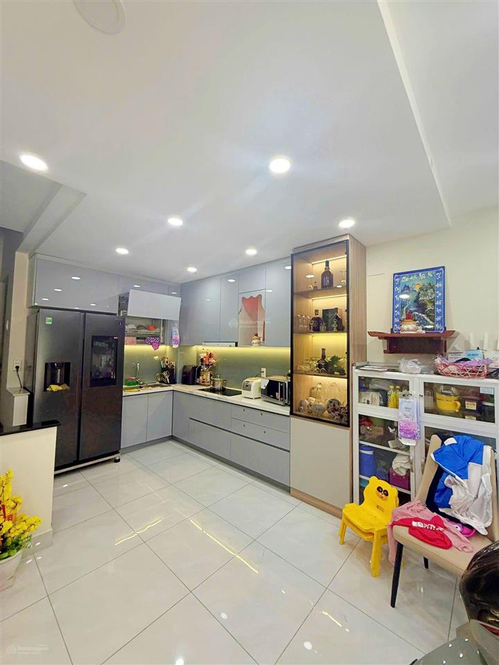 Bán nhà 3 tầng đường 7m gần sông sg liền kề vạn phúc city, cách ql13 200m, sổ riêng hoàn công