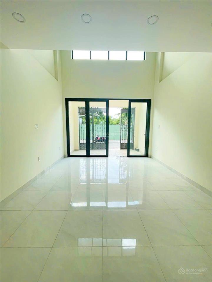Bán nhà 3 tầng đường 7m gần sông sg liền kề vạn phúc city, cách ql13 200m, sổ riêng hoàn công