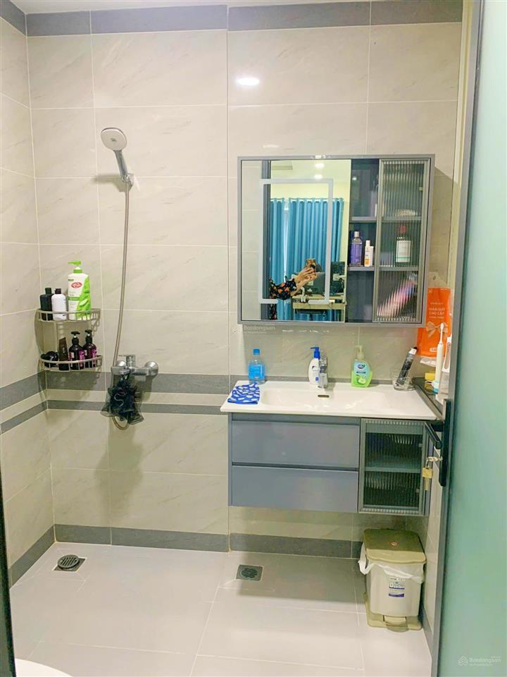 Bán nhà 3 tầng đường 7m gần sông sg liền kề vạn phúc city, cách ql13 200m, sổ riêng hoàn công