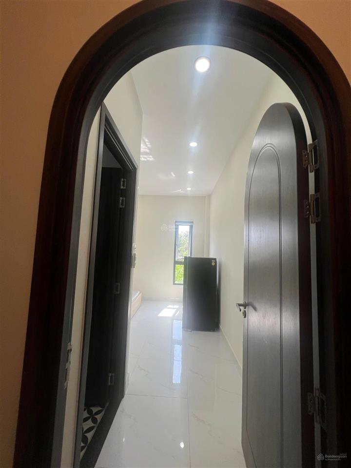 Nhà 3 tầng cách ql13 100m ngay cầu đúc nhỏ , khai thác 20tr/tháng