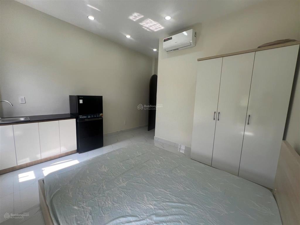 Nhà 3 tầng cách ql13 100m ngay cầu đúc nhỏ , khai thác 20tr/tháng