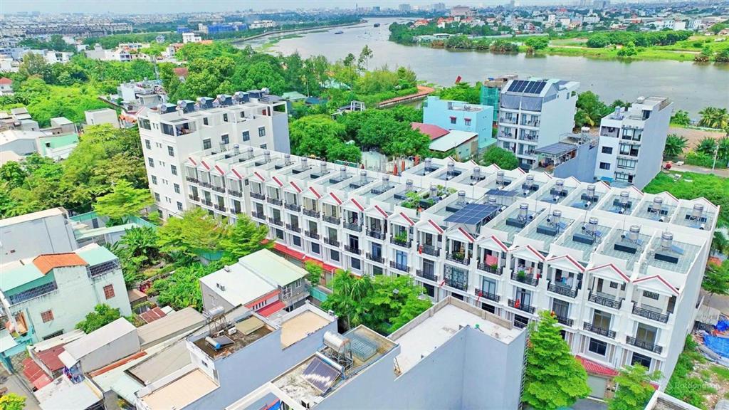 Nhà 3 tầng 60m2 hẻm 585 ql13  khu ven sông sg đẹp cách ql13 chỉ 100m, shr