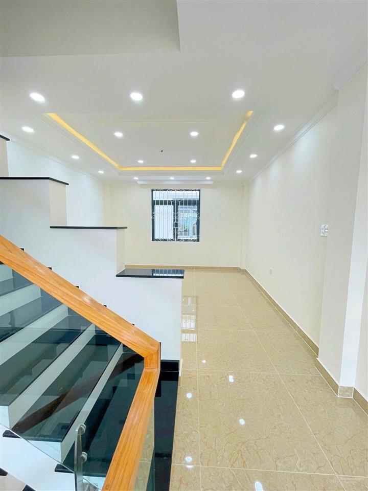 Nhà 3 tầng 60m2 hẻm 585 ql13  khu ven sông sg đẹp cách ql13 chỉ 100m, shr
