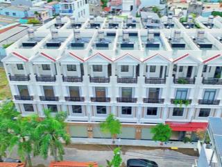 Nhà 3 tầng 60m2 hẻm 585 ql13  khu ven sông sg đẹp cách ql13 chỉ 100m, shr