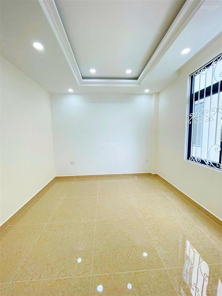 Nhà 3 tầng 60m2 hẻm 585 ql13  khu ven sông sg đẹp cách ql13 chỉ 100m, shr