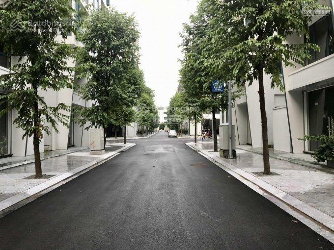 Chính chủ cần bán liền kề galaxy đường tố hữu vị trí để ở và kinh doanh rất tốt,  0822 281 ***