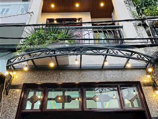 Ngộp tiền bank bán gấp nhà đường trần hưng đạo, p7, quận 5. dt 39m2.  0903 632 ***. giá 2 tỷ 150