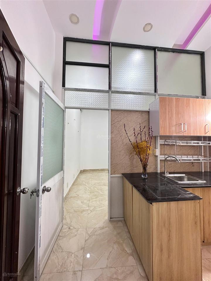 Căn hộ 1pn tách bếp mới tinh ngay đường tôn thất thuyết q4 chỉ 5tr5.  0378 869 ***