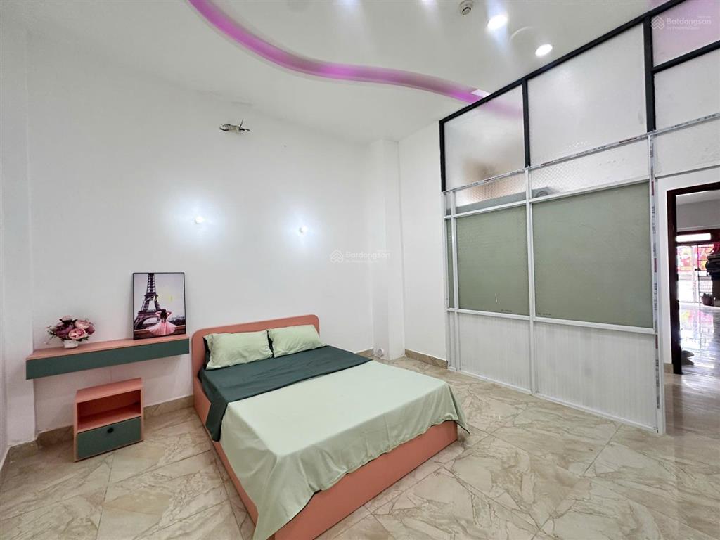 Căn hộ 1pn tách bếp mới tinh ngay đường tôn thất thuyết q4 chỉ 5tr5.  0378 869 ***